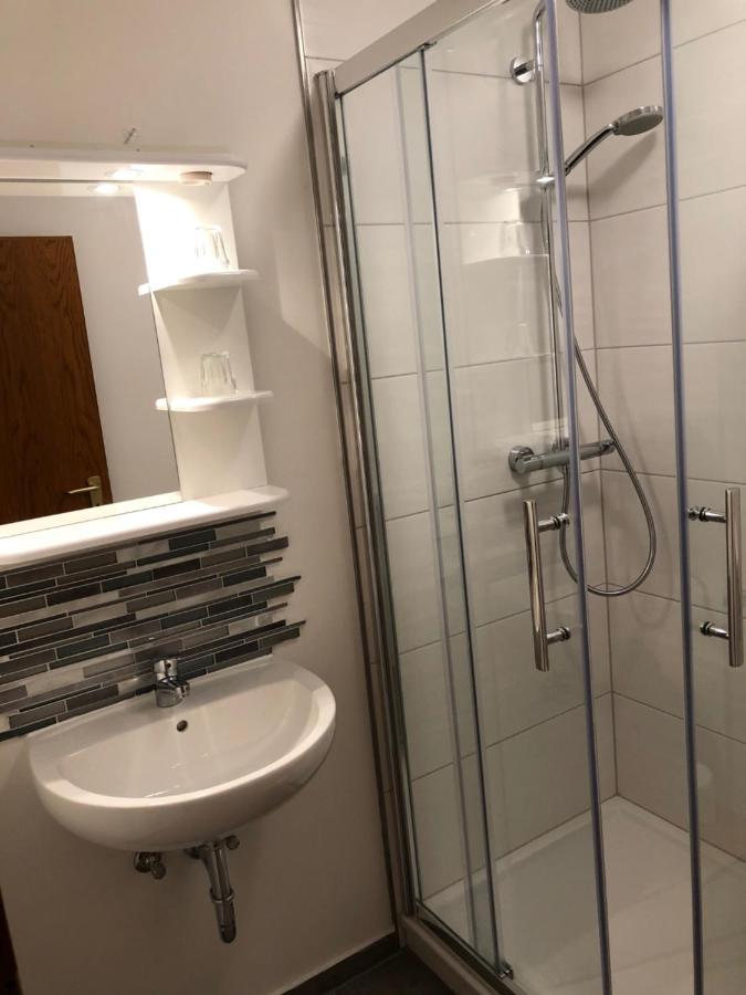 Hotel Zum Kreidesee, Kein Urlaubshotel ! Hemmoor Bagian luar foto